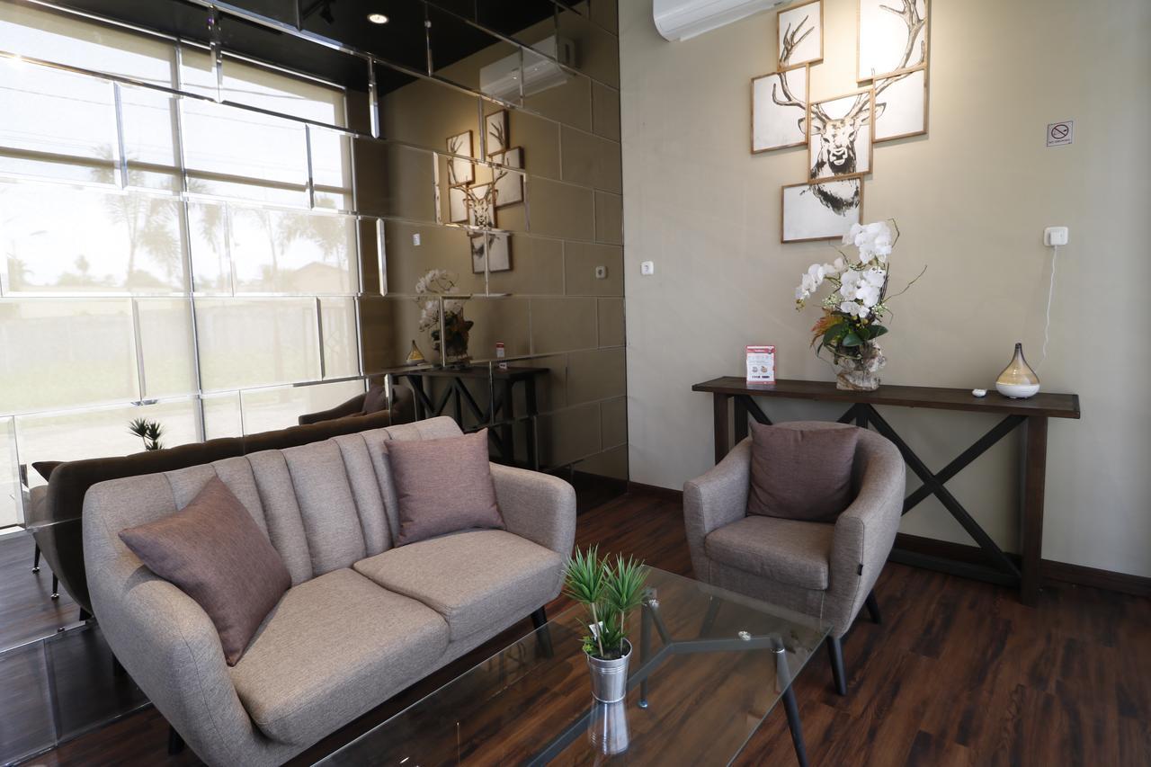 Reddoorz Plus Near Universitas Sumatera Utara Medan Kültér fotó